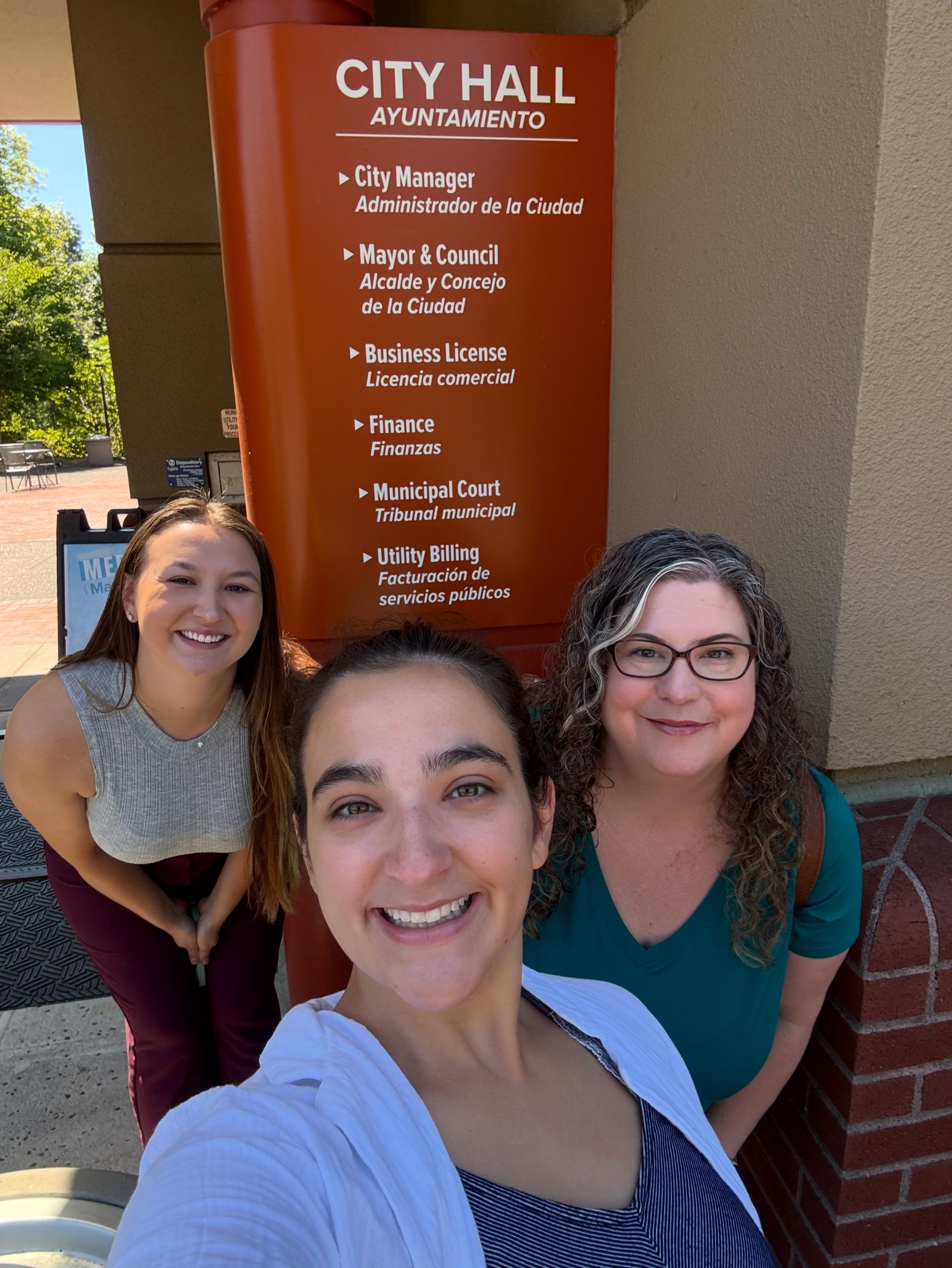 What’s Up, Tigard? – Selfies, Soirees and Farmers Market Season